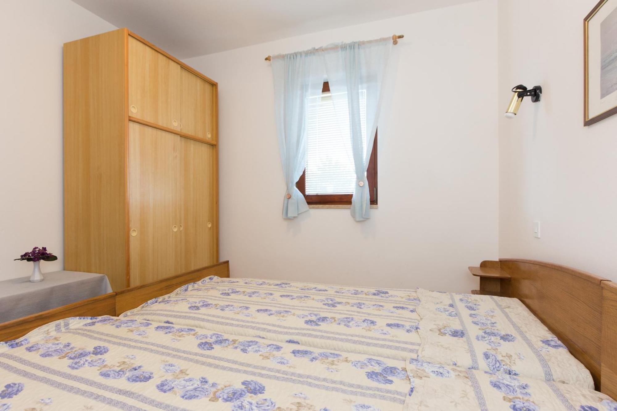 Apartment & Room Dinka, Krk クルク 部屋 写真